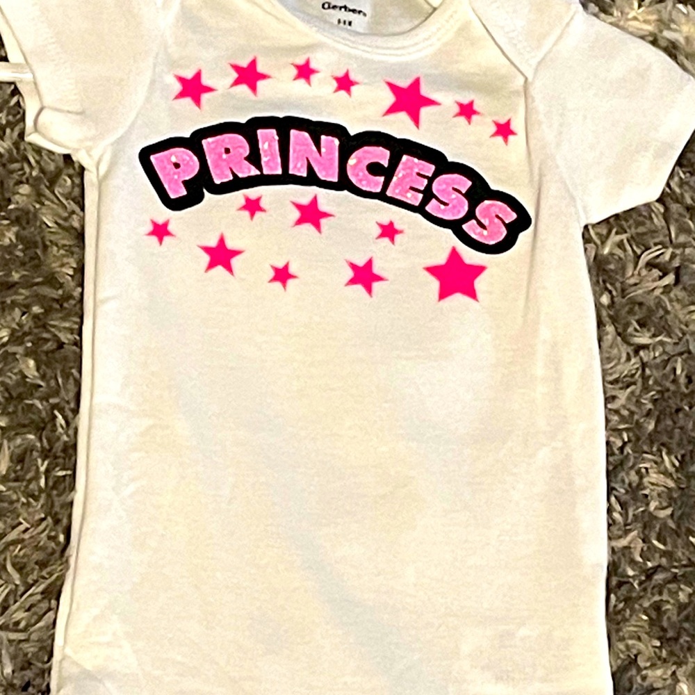 Princess onesie 6-9m Gerber
